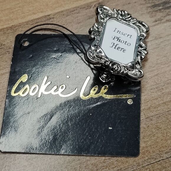 Cookie Lee Mini Photo Frame Brooche - Picture 1 of 3